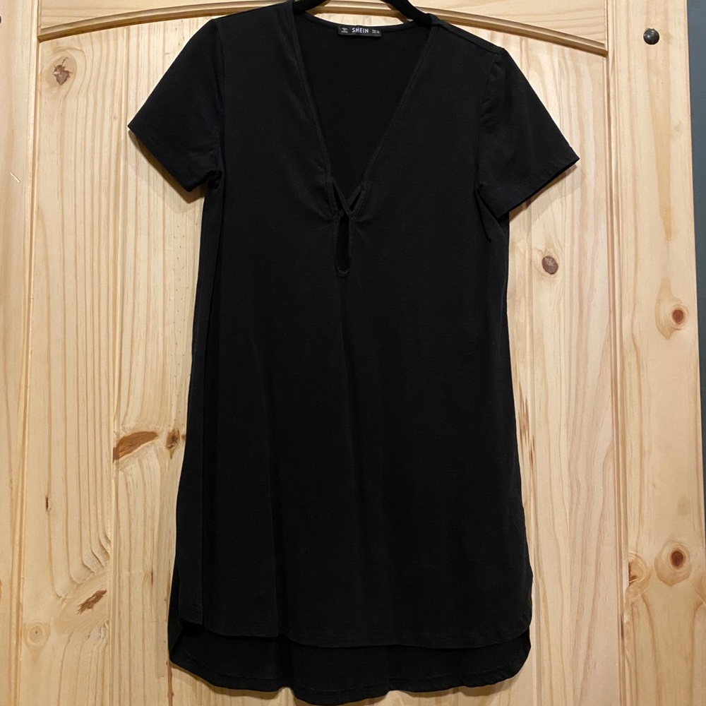 Low cut beach cover up or t shirt dress
